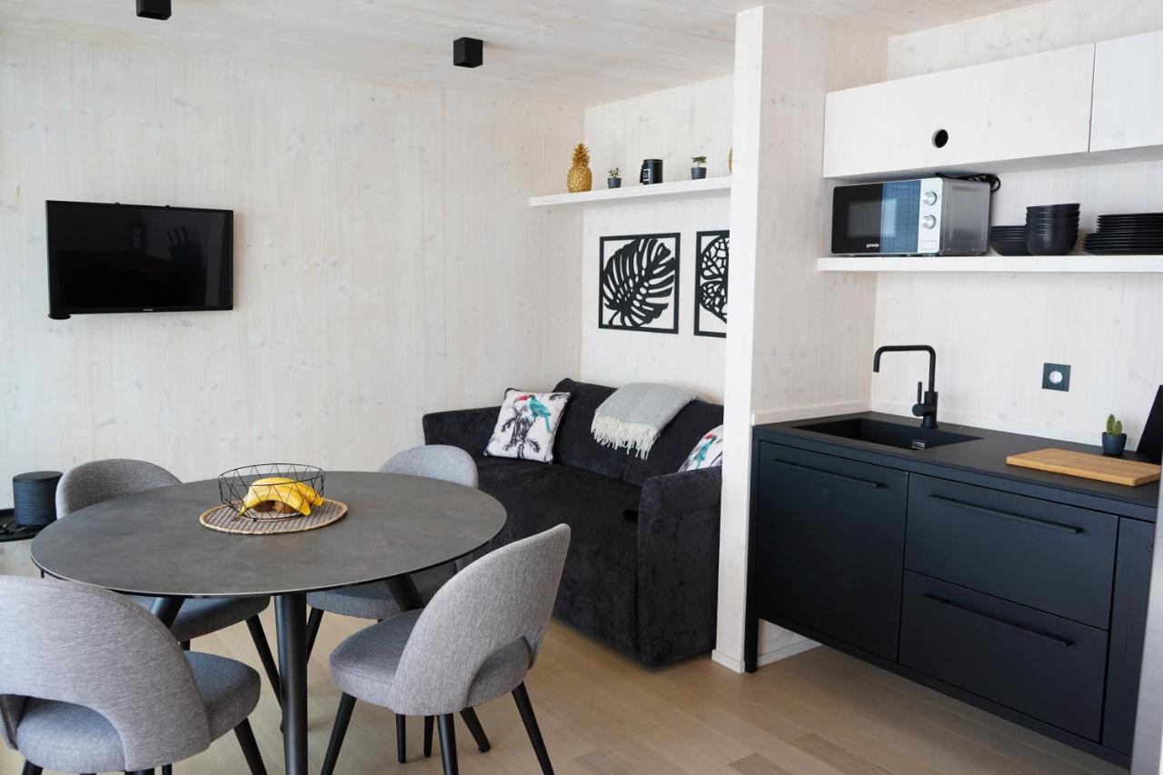 Boutique Style Eco-Beachhouse, Private Jacuzzi بريفلاكا المظهر الخارجي الصورة